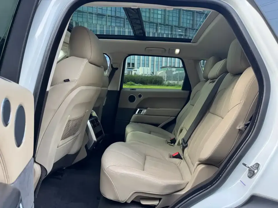 Land Rover Sport