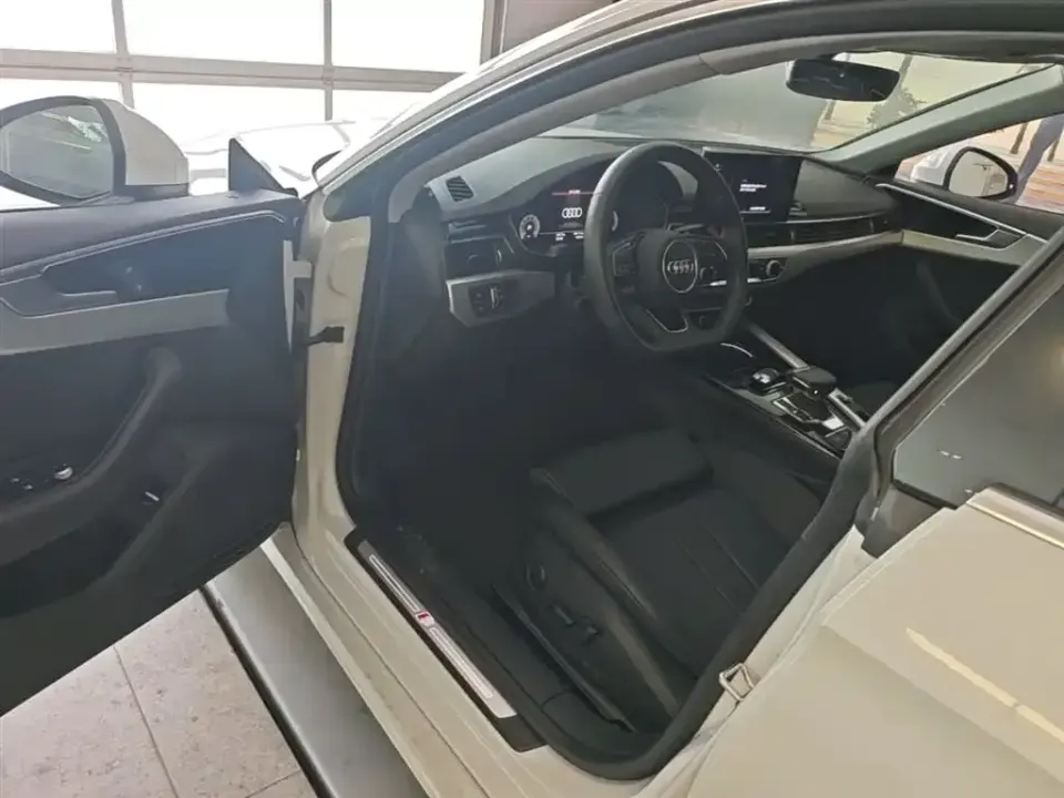Audi A5 (Import)