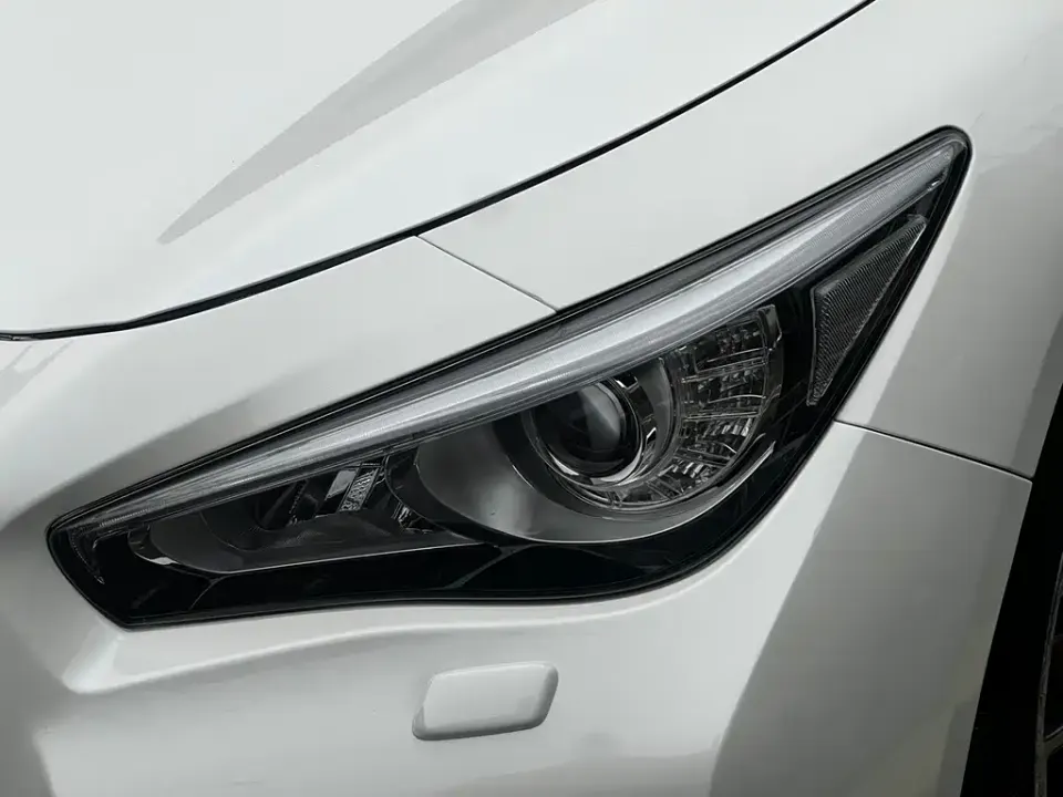Infiniti Q50L