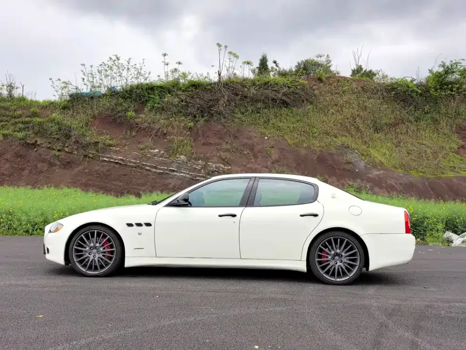 Maserati Quattroporte