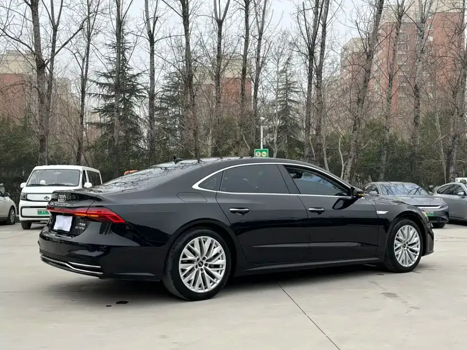 Audi A7L