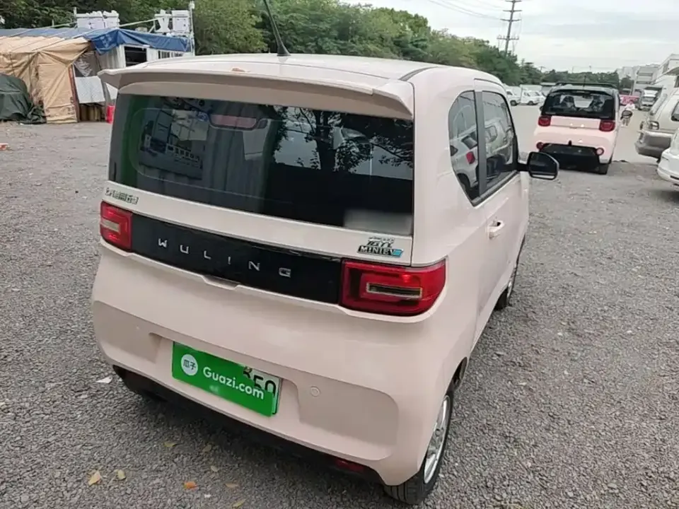Wuling MINIEV