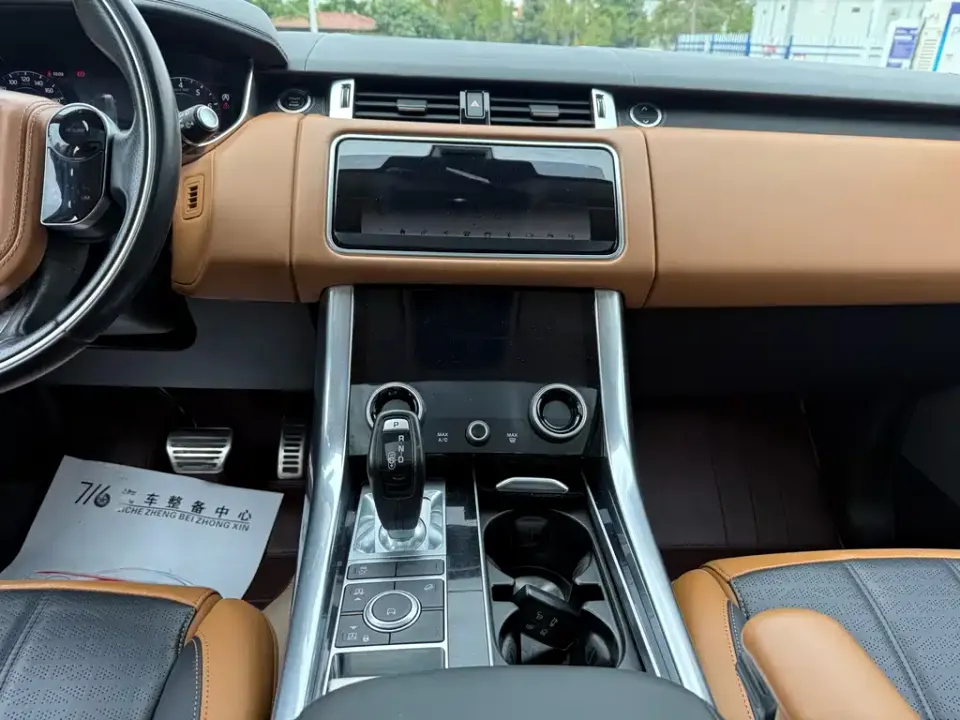 Land Rover Sport
