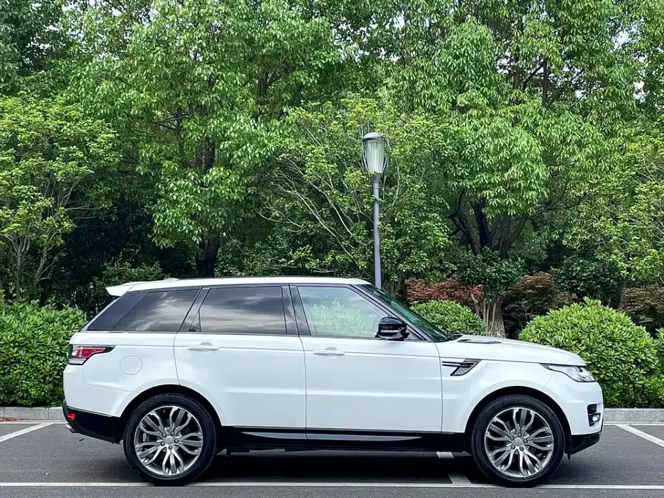 Land Rover Sport