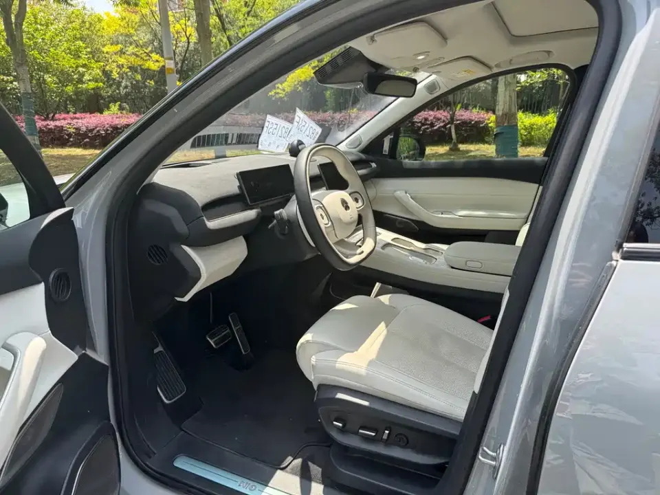 Nio ES7