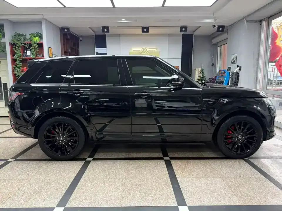Land Rover Sport