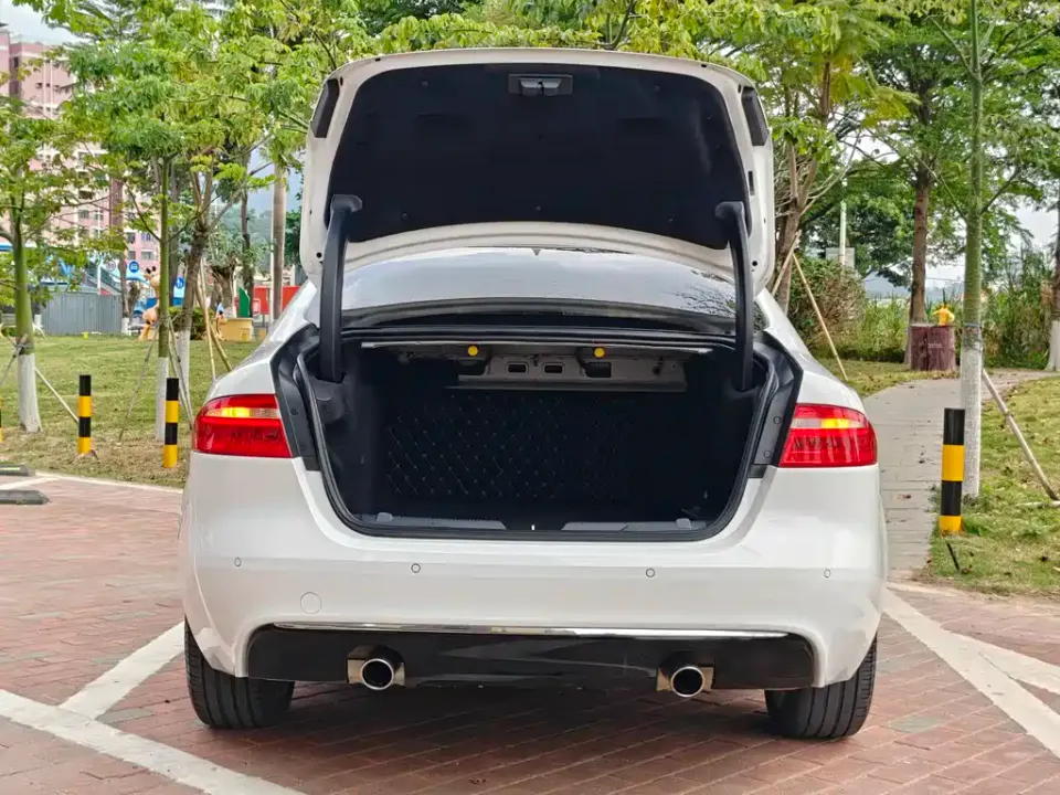 Jaguar XEL