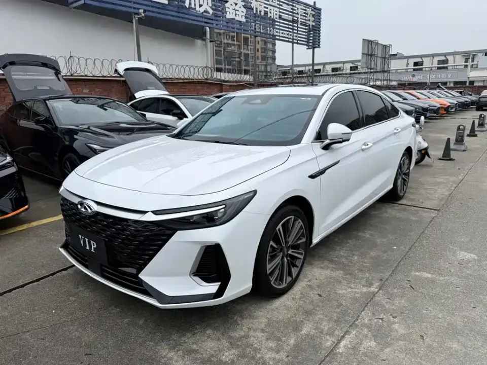Chery Arrizo 8