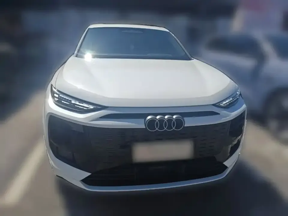 Audi Q6L e-tron