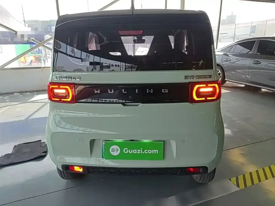 Wuling MINIEV