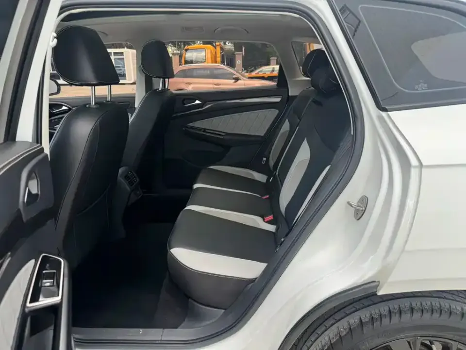 Jetta VS7