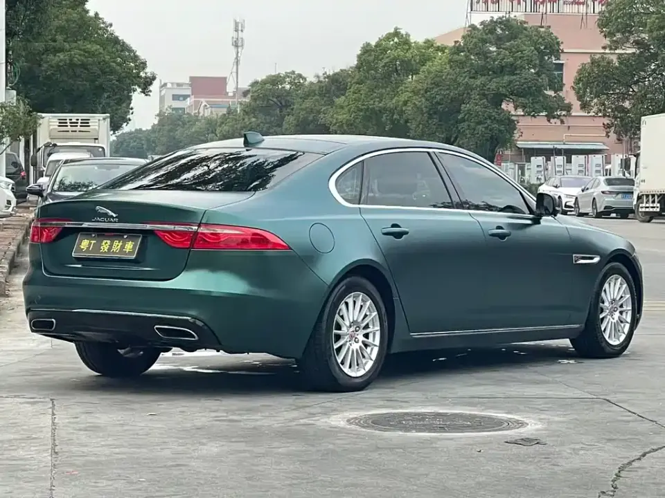 Jaguar XFL