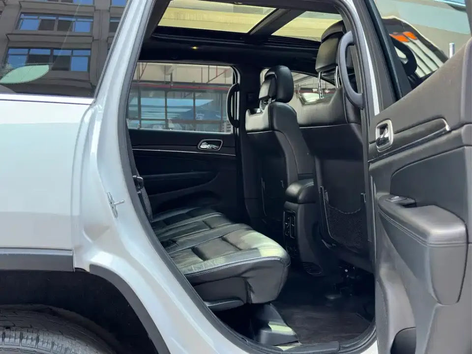 Jeep Grand Cherokee (Import)