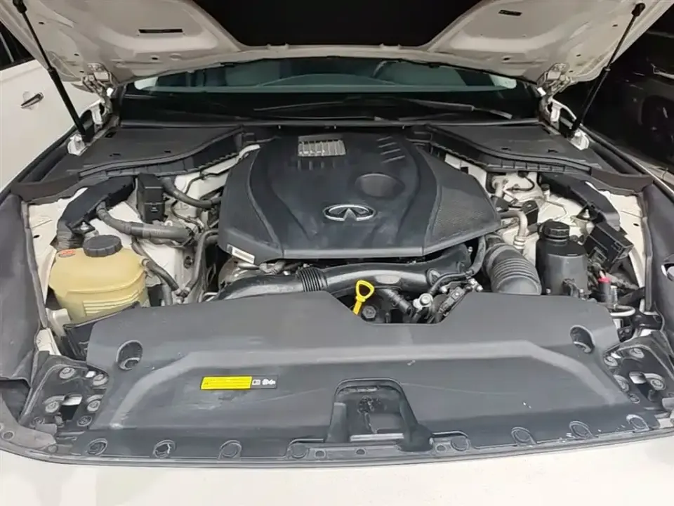 Infiniti Q50L