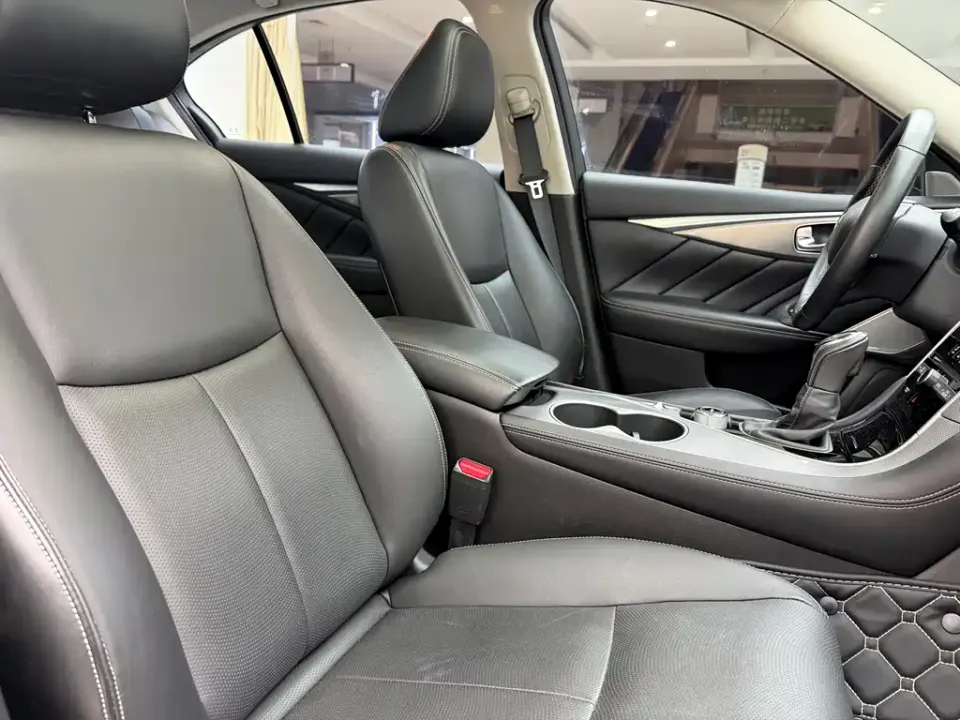 Infiniti Q50L