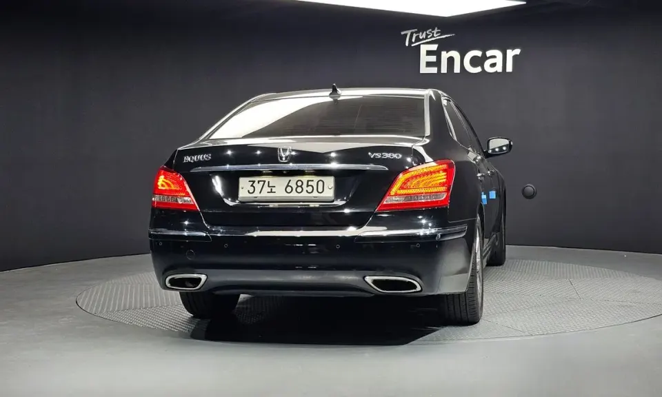 Hyundai Equus