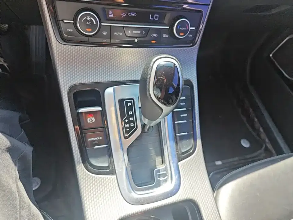 Geely Emgrand GS