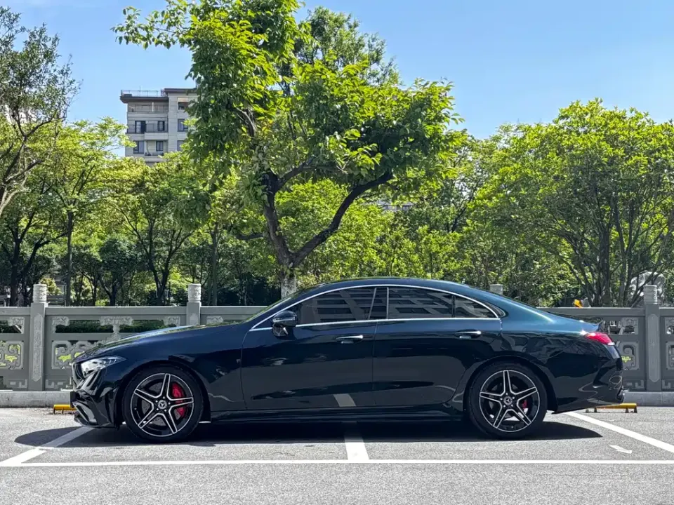 Mercedes-Benz CLS