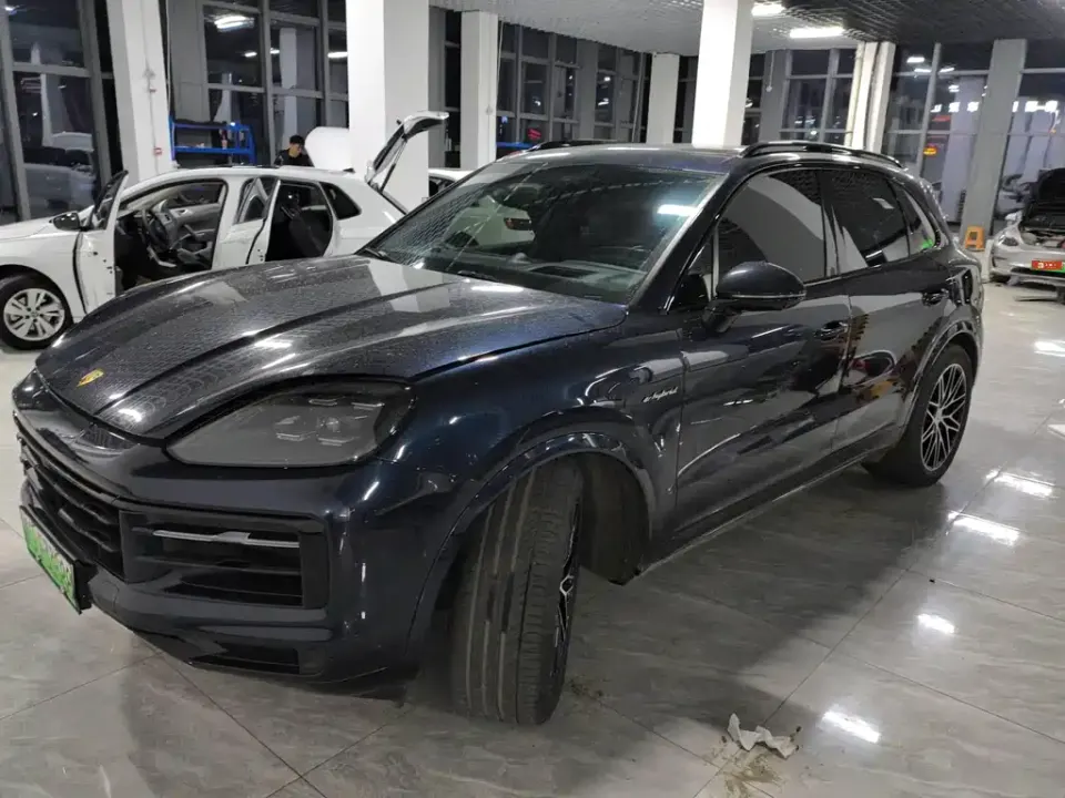 Porsche Cayenne Hybrid
