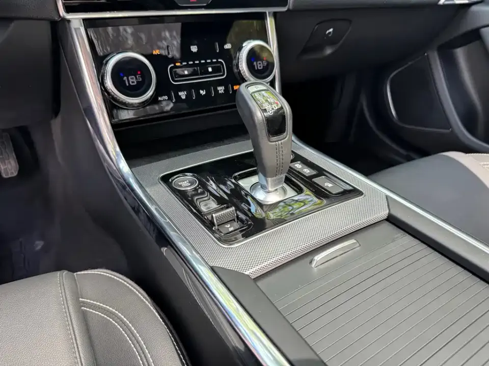 Jaguar XEL