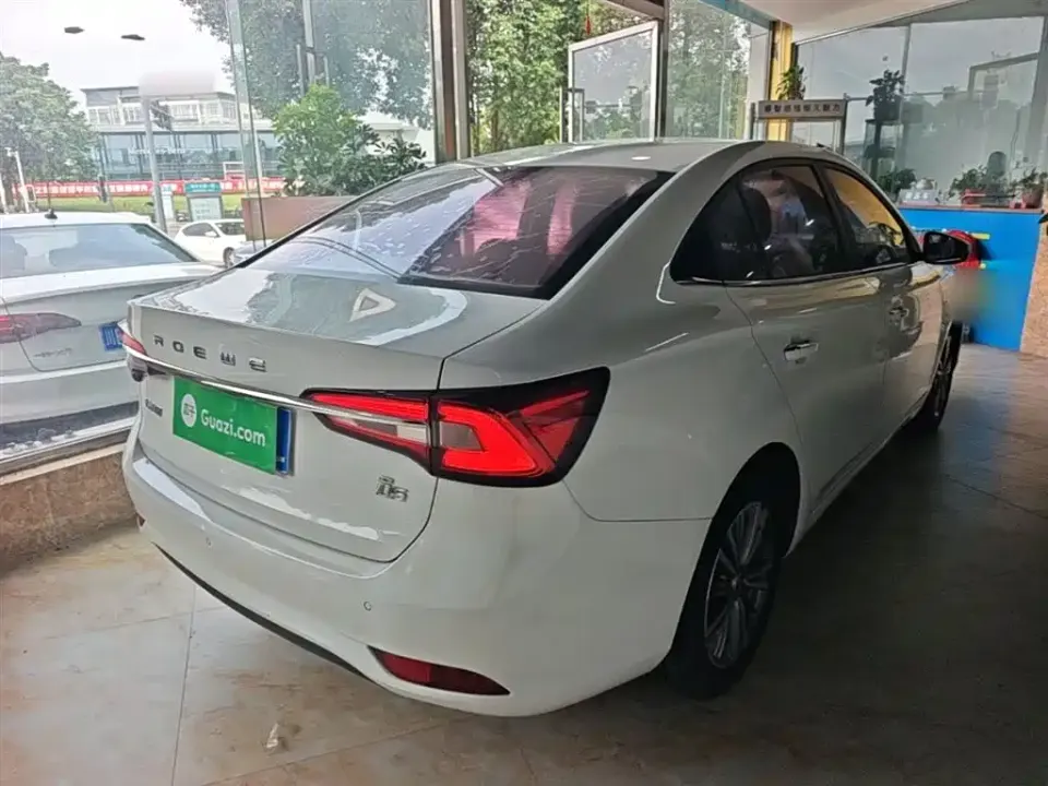 Roewe i5