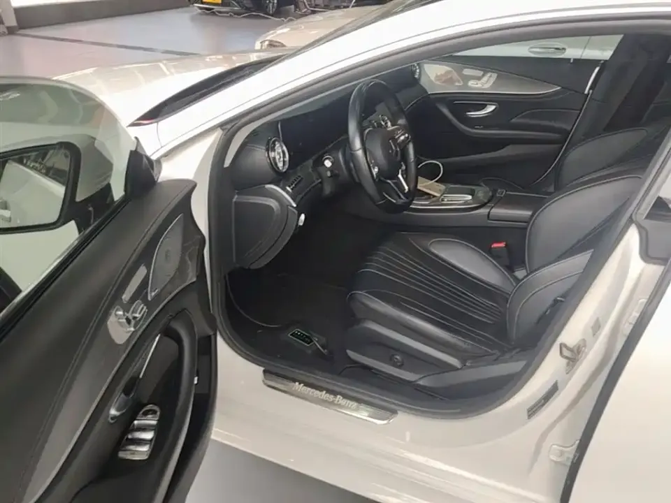 Mercedes-Benz CLS