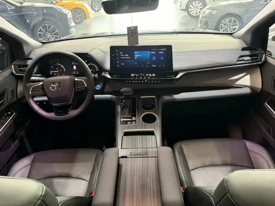 Toyota Granvia