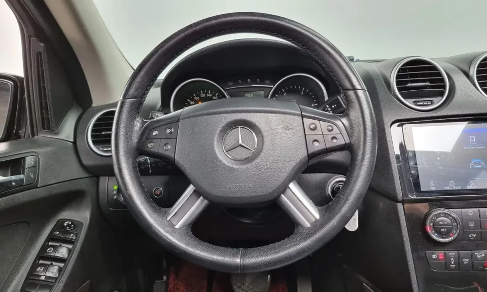 Mercedes-Benz M-Class
