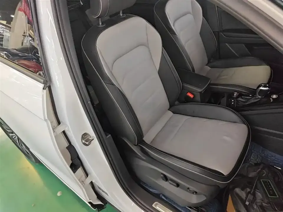 Volkswagen X
