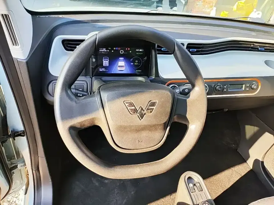 Wuling MINIEV