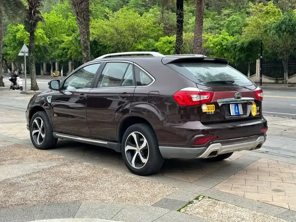 BYD S7