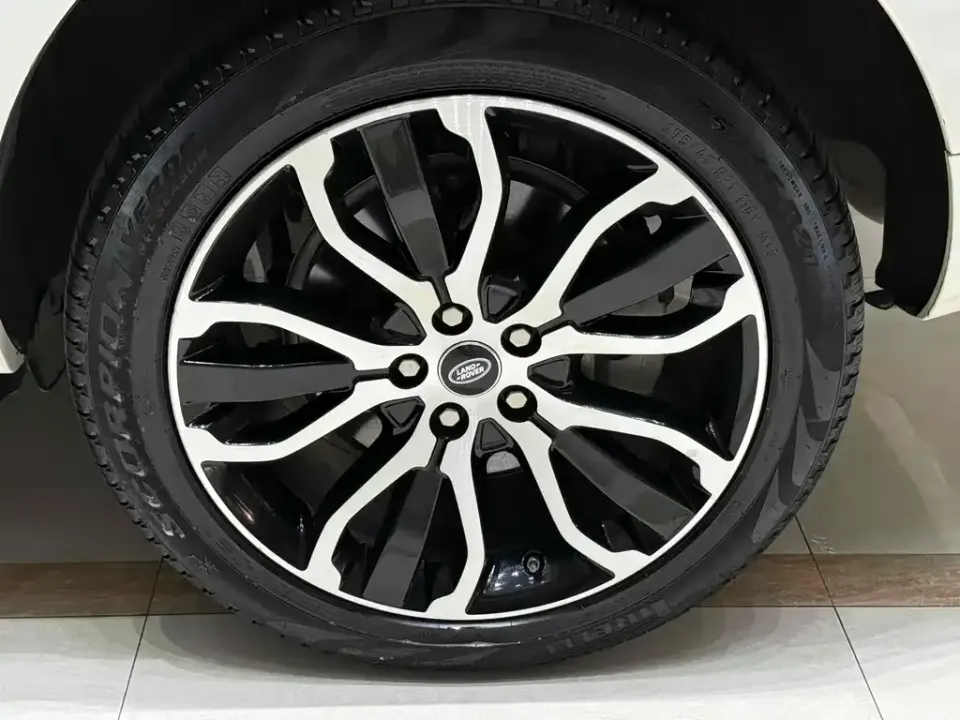 Land Rover Sport