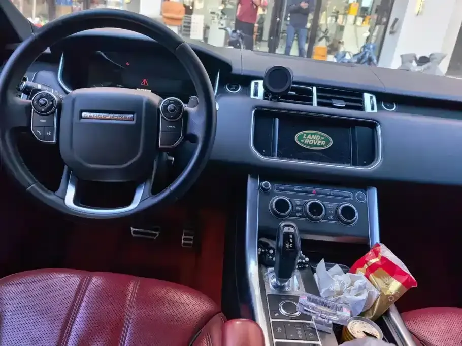 Land Rover Sport