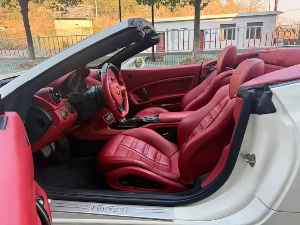Ferrari California T
