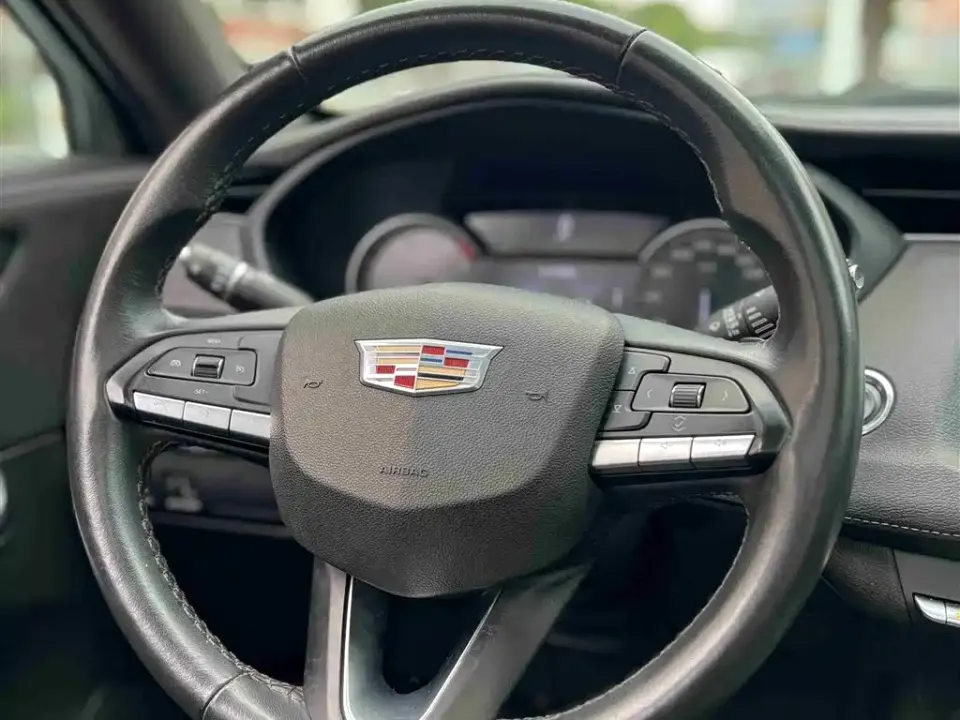 Cadillac XT4