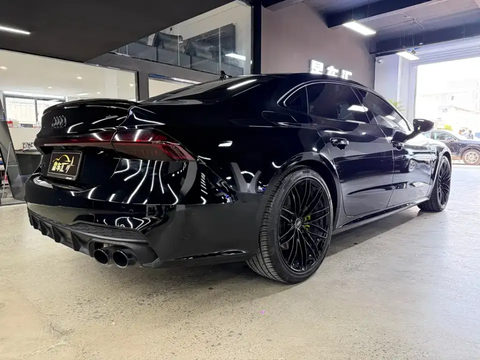 Audi A7L