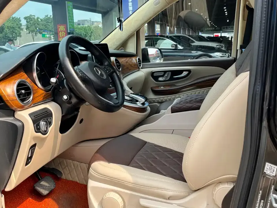 Mercedes-Benz V-Class