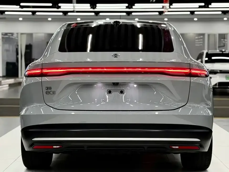 Nio EC6
