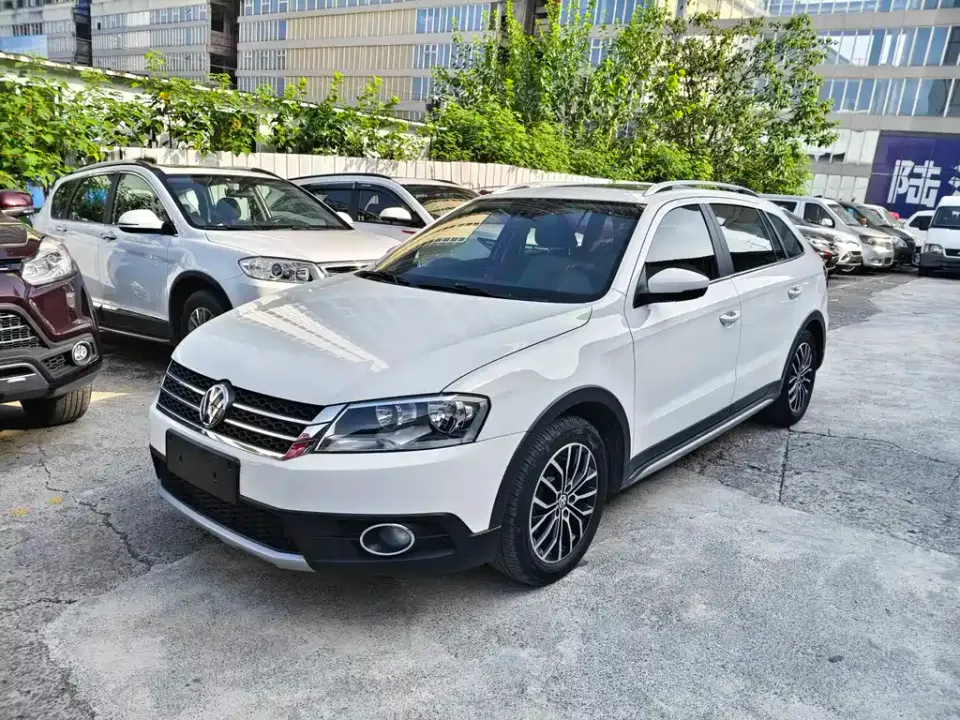 Volkswagen Cross Lavida
