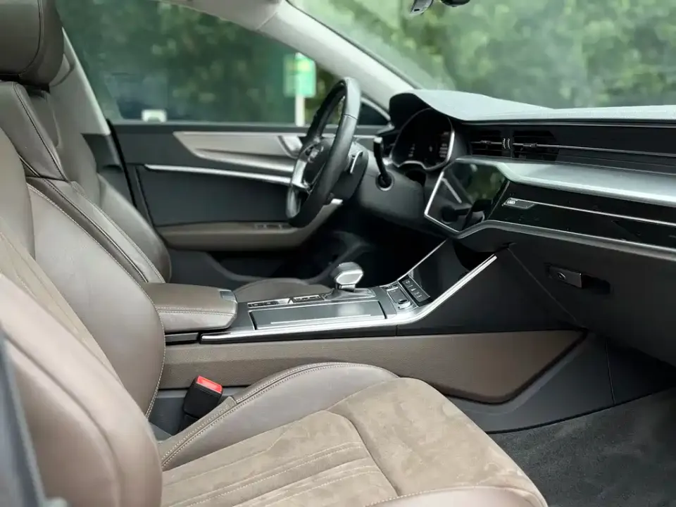 Audi A7L