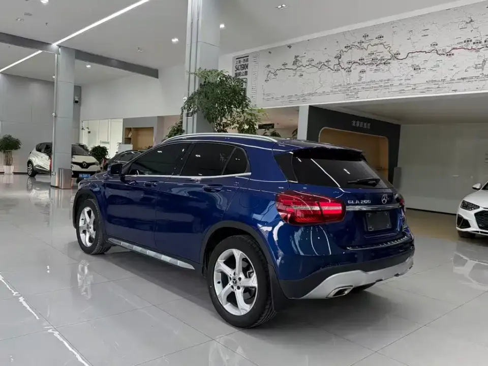Mercedes-Benz GLA