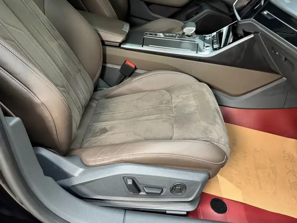 Audi A7L