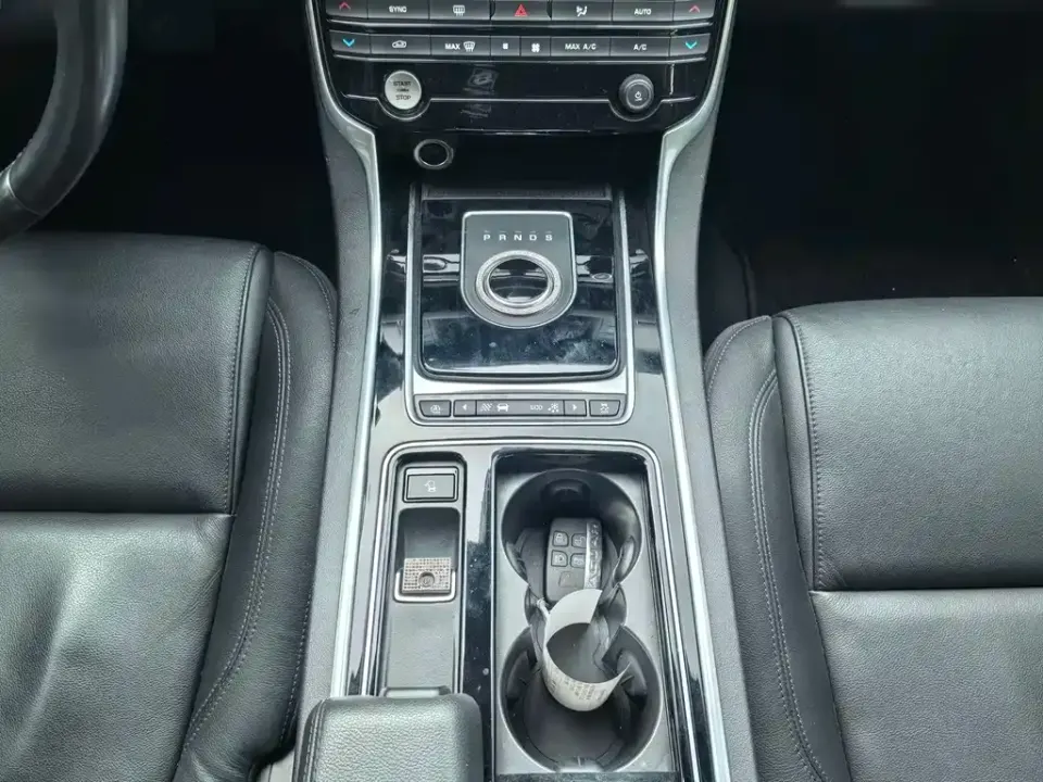 Jaguar XFL