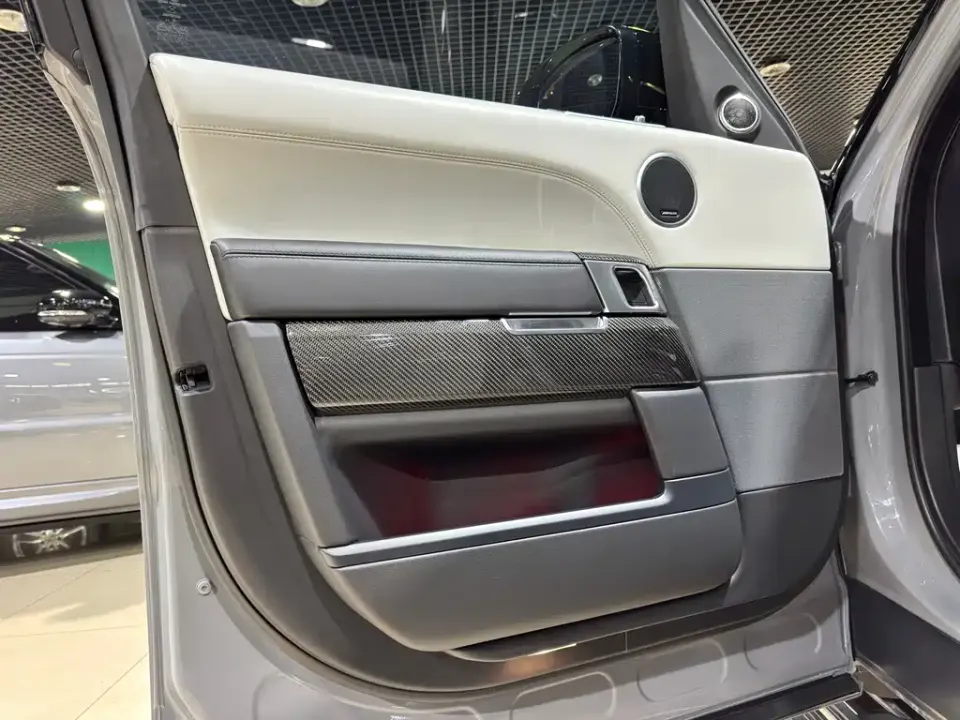 Land Rover Sport