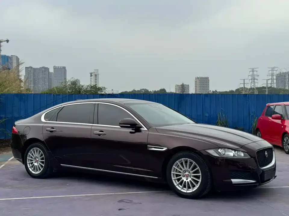 Jaguar XFL