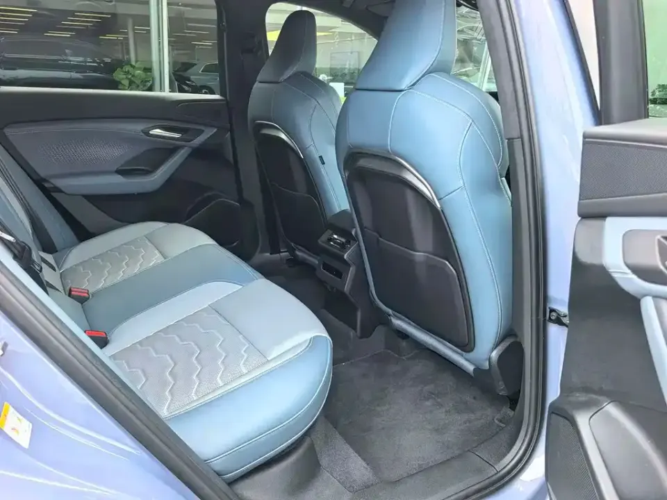 Audi Q6L e-tron