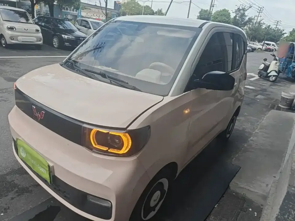 Wuling MINIEV