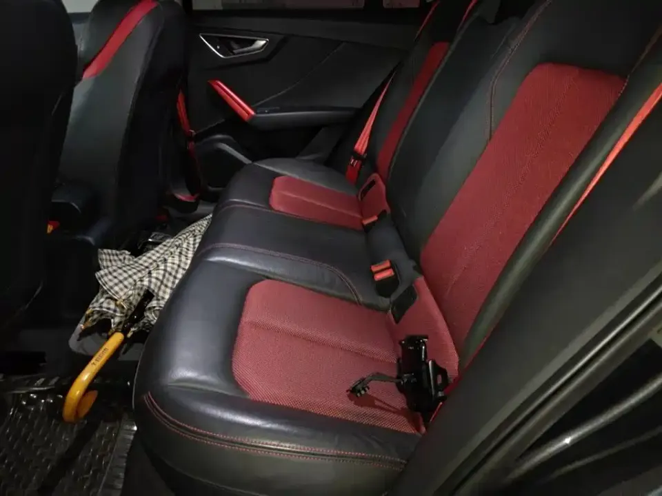 Audi Q2L