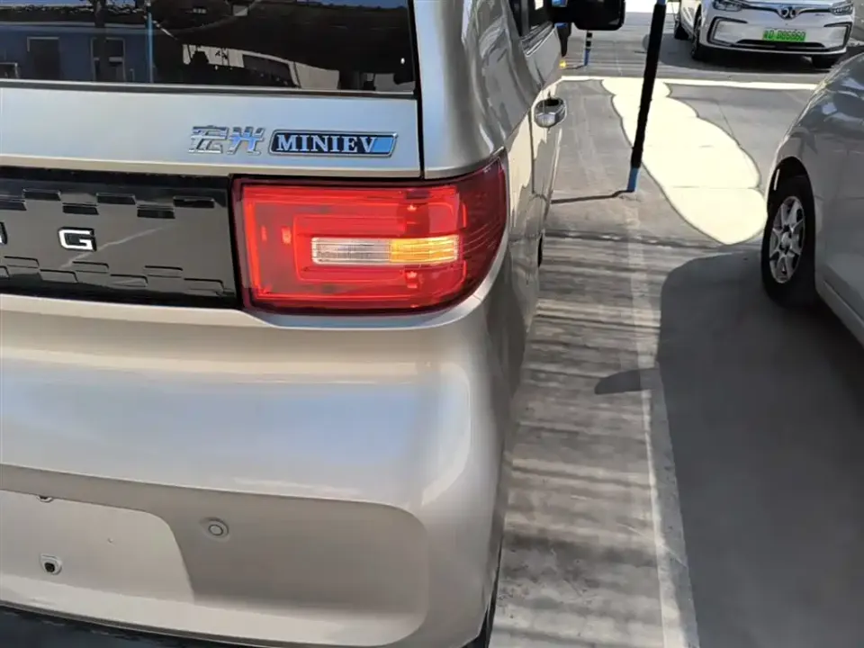 Wuling MINIEV