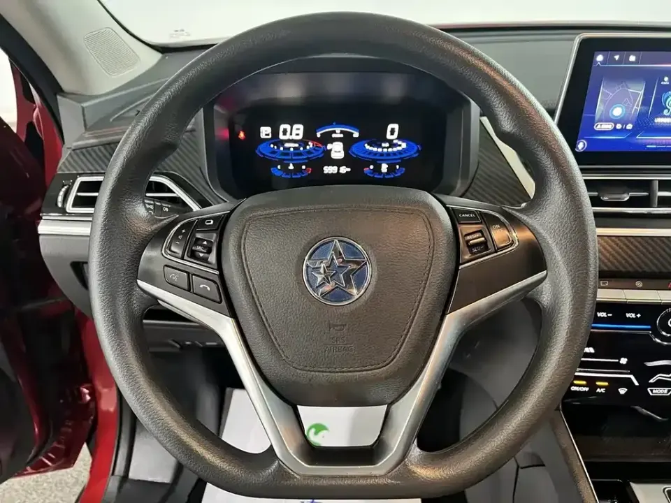 Venucia T60
